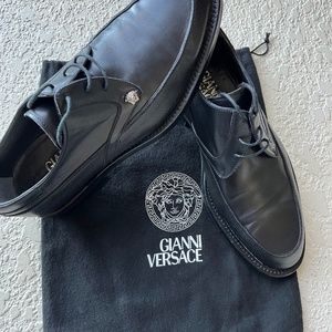 GIANNI VERSACE - Men’s Black Lace up Dress Shoe
